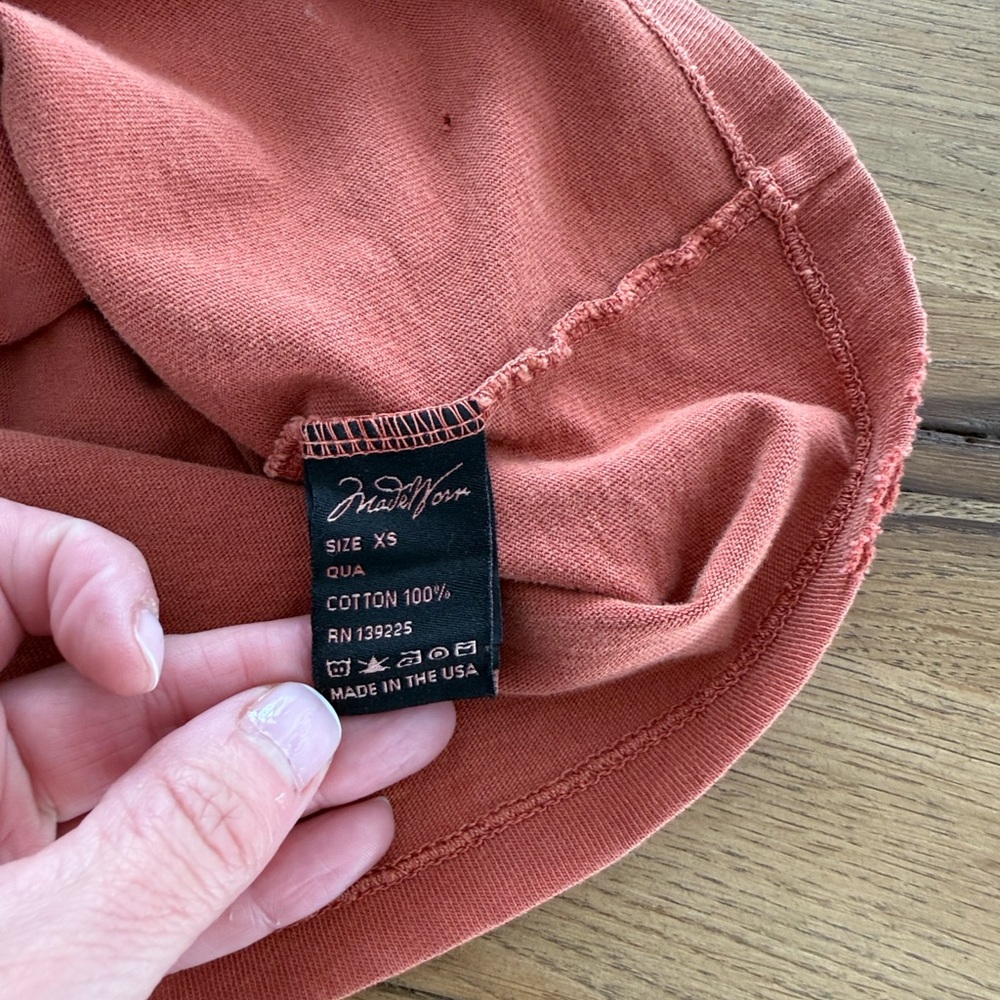 MADEWORN Springsteen Tee XS NWOT - Picture 6 of 6